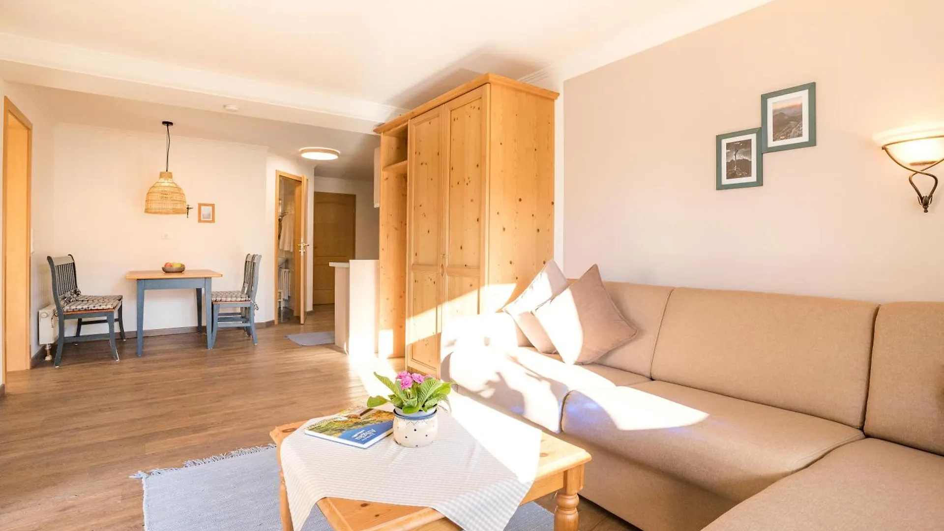 Allgaeu Residenz - Ferienwohnungen Mit Fruehstueck & Sauna Fischen im Allgaeu Germania